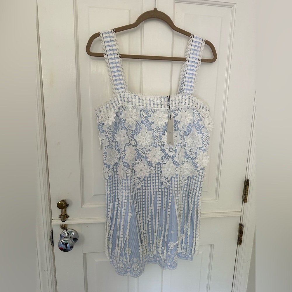 NWT Alexis Fulton dress size M